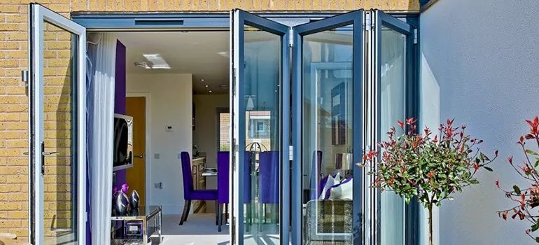 Bifold Door Repairs Near Me in Casselberry, FL